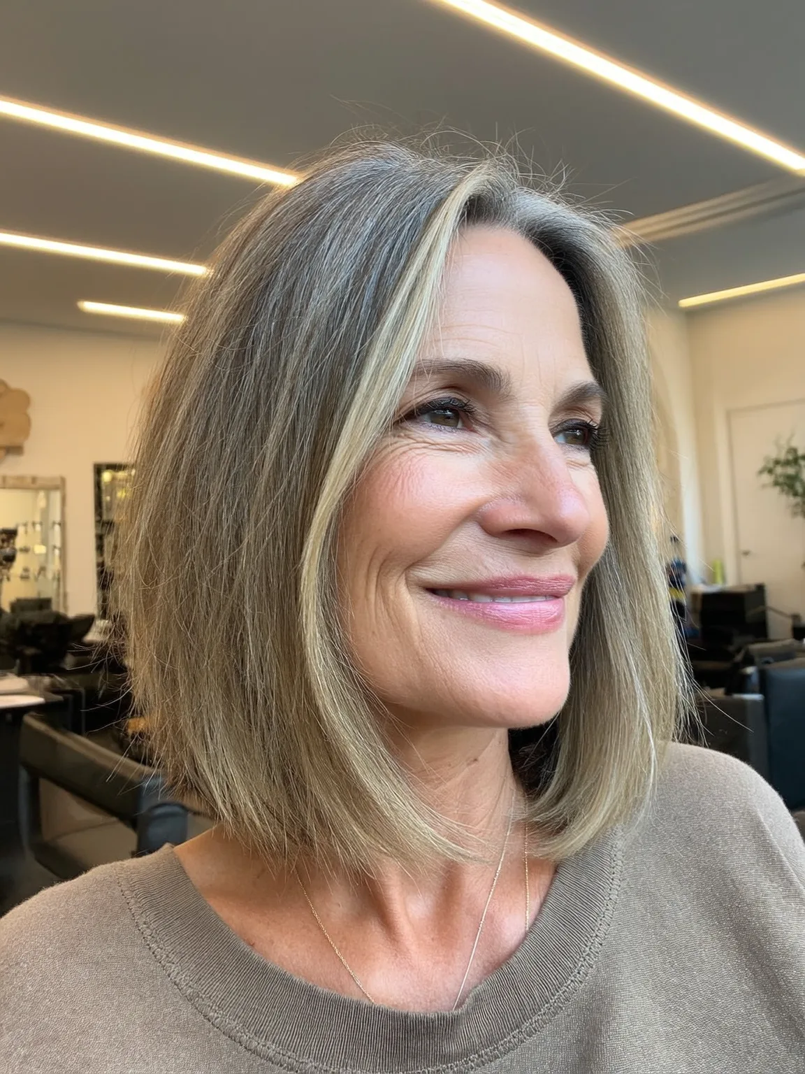 Air-Dry Friendly Classic Cool Ash Blonde Bob